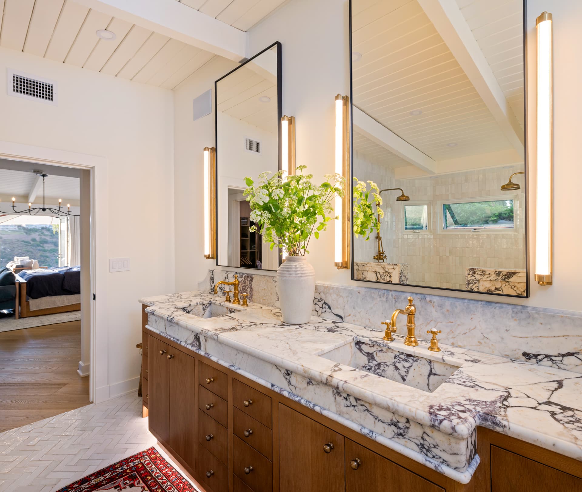Primary Bath · Calacatta Viola